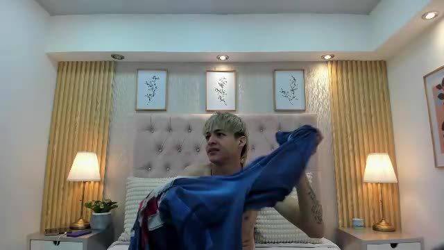 ari_stonne Chaturbate live recording 2026-09-09 15:45