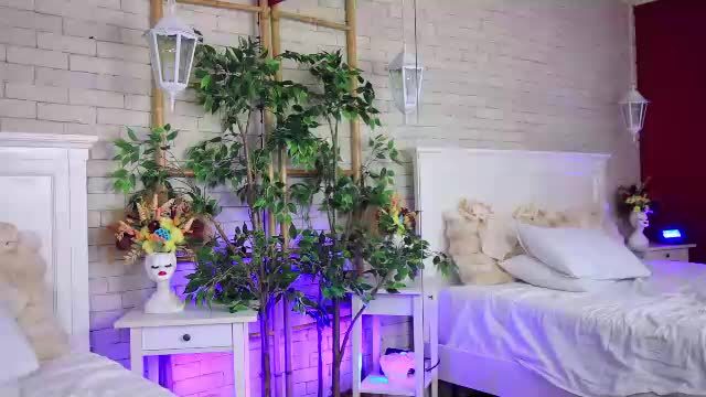 _carlawhite_ Chaturbate cam video 2026-08-25 09:48