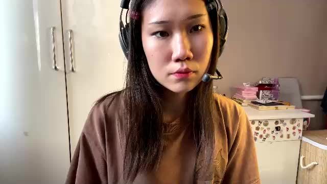carolinadalegowski — livestream recording archive · Chaturbate 2026-09-17 13:04