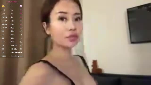 clemenciakempa Chaturbate cam show 2026-06-19 17:01