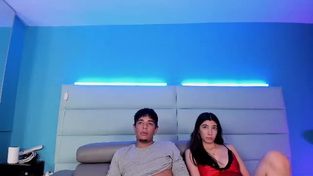 cutebutharder_: Couple webcam session on Chaturbate