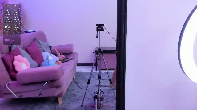 daaniela_moon Chaturbate cam show 2026-08-12 14:31