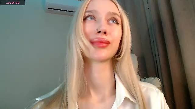 des_ch Chaturbate webcam show 2026-08-25 18:46