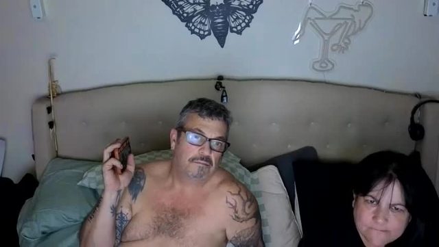 dreamycouple01 Chaturbate webcam recording 2026-10-04