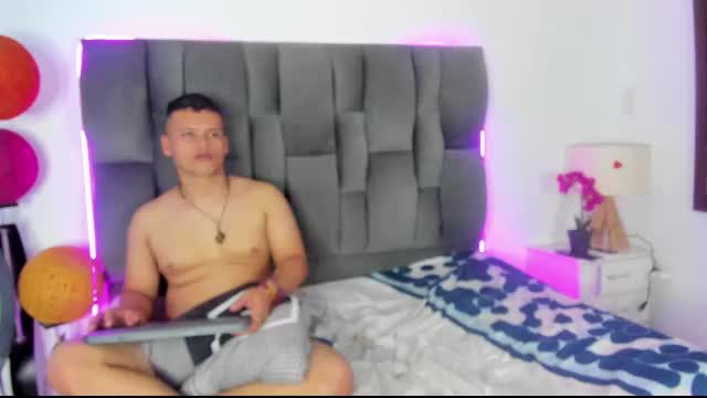 elaandnox Chaturbate live cam show 2026-09-11 21:48