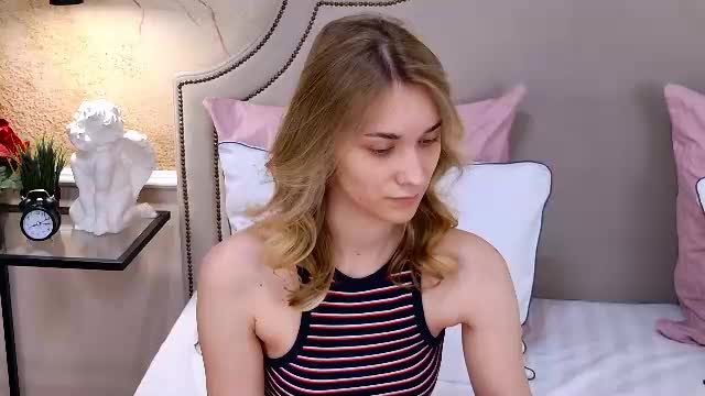 elizabethcash Chaturbate webcam show 2026-08-01 01:29