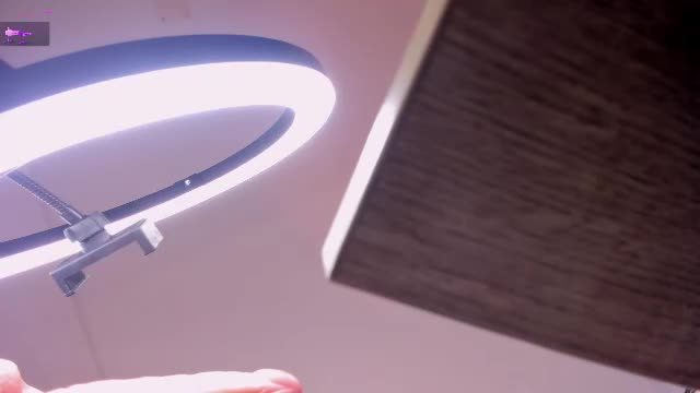 emma_white_01 Chaturbate webcam show 2026-07-10 06:53