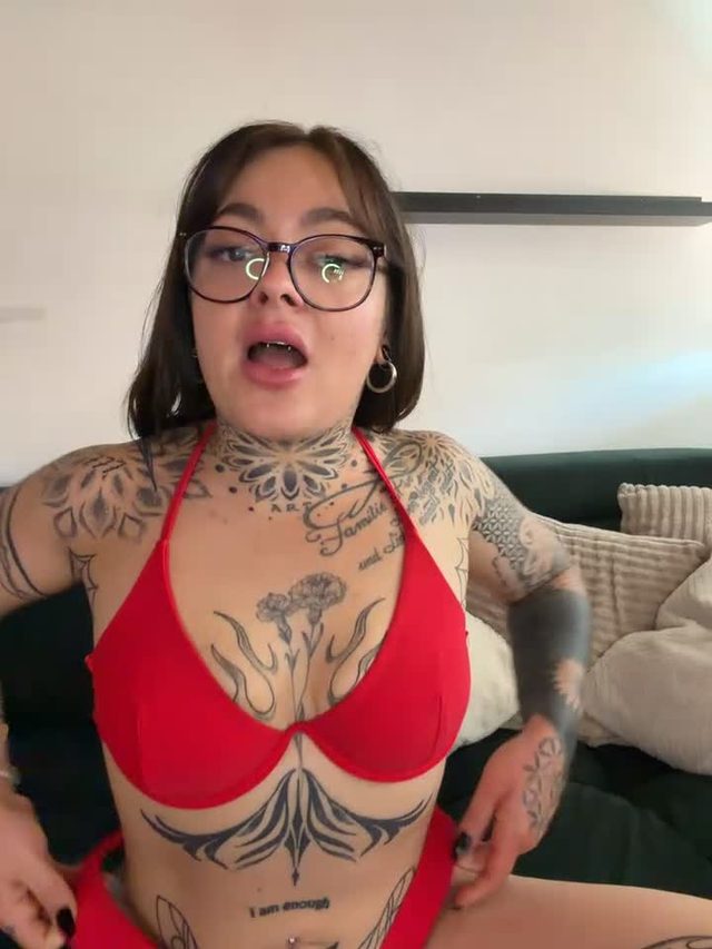 emmifly Stripchat webcam recording 2026-06-19 12:53