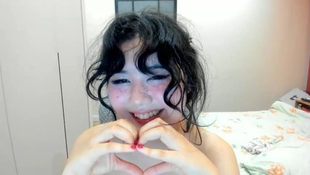 emmilee_ Chaturbate live cam show 2026-06-03 20:23