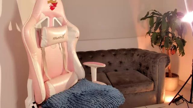 _evaa Chaturbate live cam show 2026-06-08 06:03