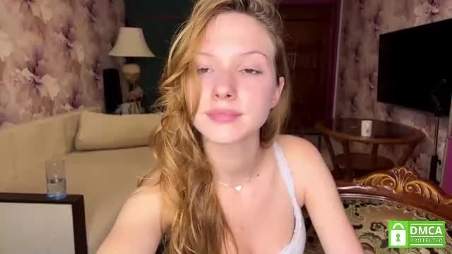 felicevarady Chaturbate live cam show 2026-08-29 16:42