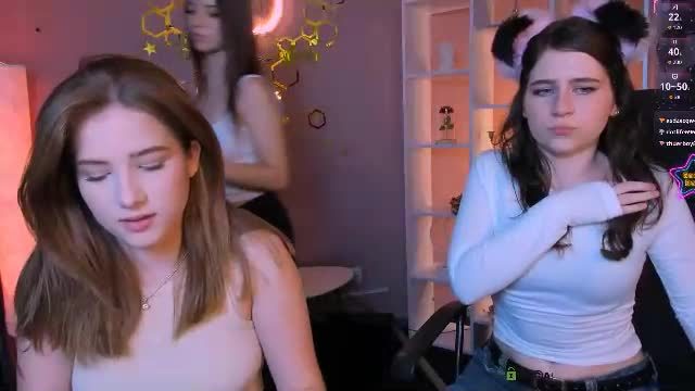 hanna_kiss3 cam rip 50 min Chaturbate