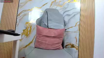 hannaroosseee Chaturbate webcam show 2026-07-15 04:16