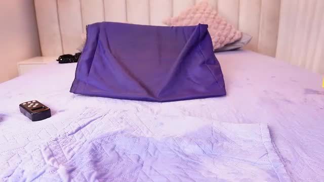 hazel_kataleya Chaturbate webcam show 2026-09-10 03:49