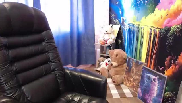 helen_bee Chaturbate webcam show 2026-05-26 09:33