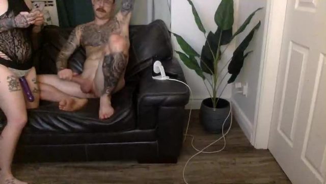 hornycouple0102 Chaturbate live cam show 2026-08-29