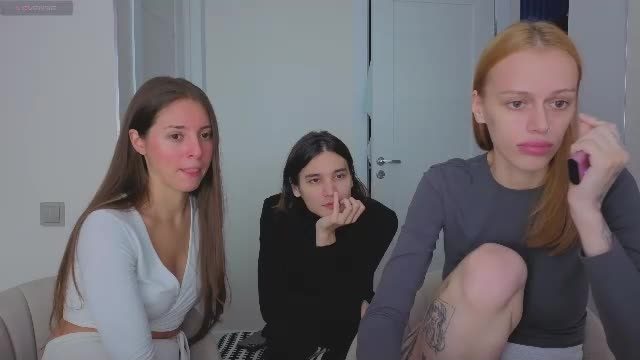 ihavepaws33 on Chaturbate — webcam show from 2026-09-21 10:58