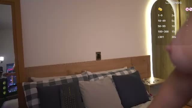 isabella_dmar Chaturbate live cam show 2026-08-02 05:10