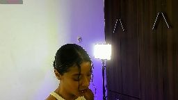 isabella_savina Chaturbate live cam show 2026-08-06
