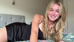 isabellesings's live cam video from 2026-03-31 09:05