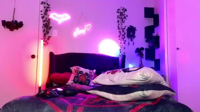 ivey_strigoi Chaturbate cam video 2026-09-13 02:12