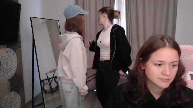 julie_meow246 Chaturbate cam recording 2026-09-24 09:33