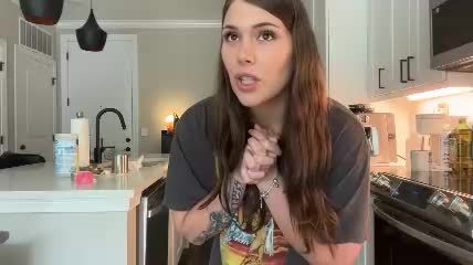 kinkycreative Chaturbate cam show 2026-08-08 15:33