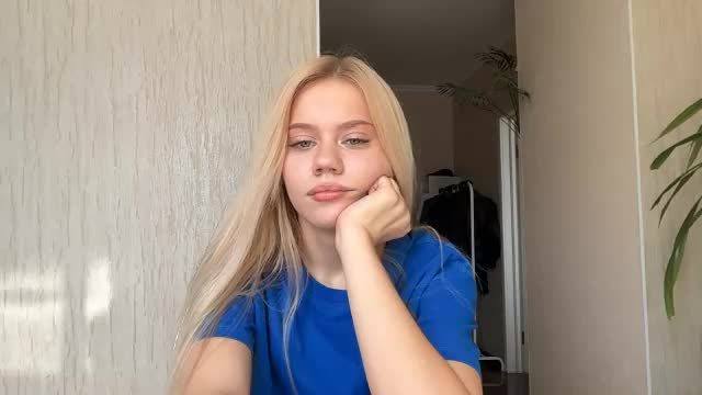 kristifelicien Chaturbate live cam show 2026-08-02 13:01