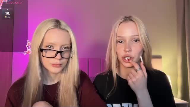 kristy_babe: webcam broadcast — Chaturbate 2026-09-16 23:19