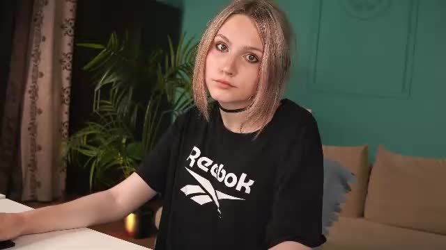 lexa_demi Chaturbate cam show 2026-08-04 11:39