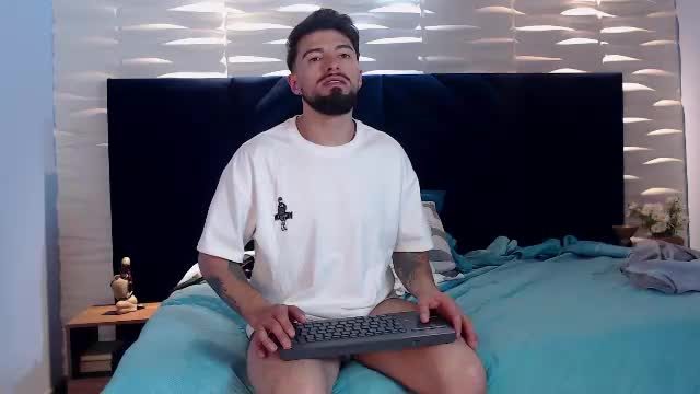 liam_and_alma Chaturbate live cam show 2026-09-24 18:57