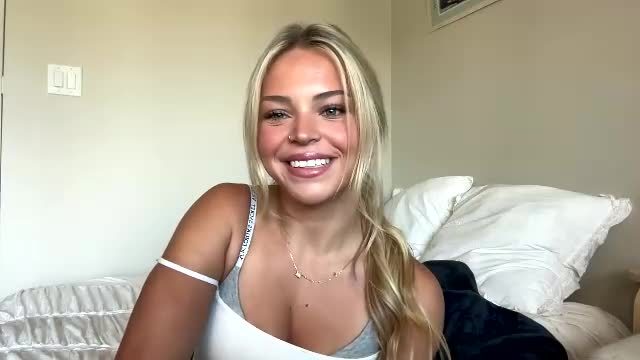 lilianjadee Chaturbate cam show 2026-07-15 23:09