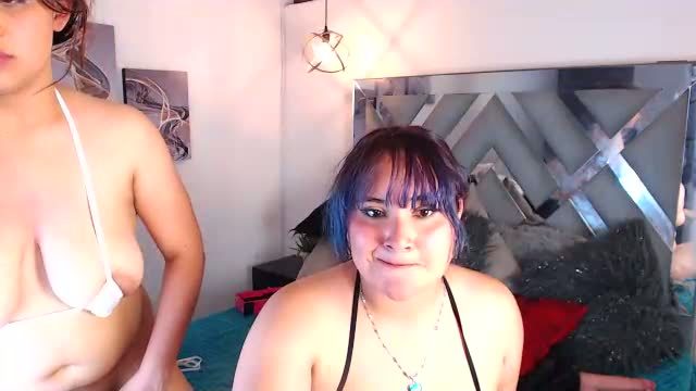 lilly_foxxy · webcam broadcast 8 min on Chaturbate