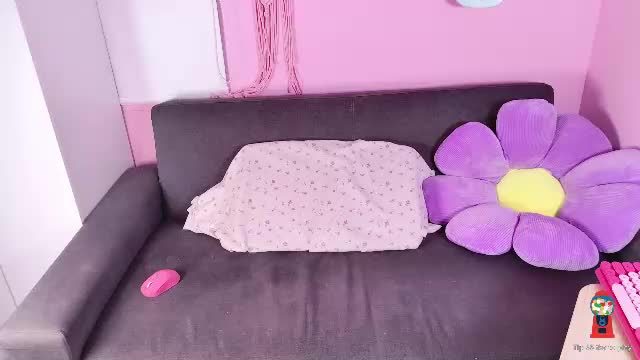 little_effy18_ Chaturbate live cam show 2026-06-17 04:18