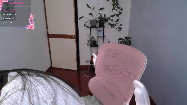 littlelaksmi Chaturbate live cam show 2026-10-03 03:48