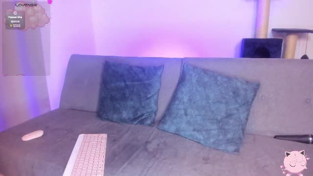 lovelyemma__ Chaturbate cam video 2026-08-25 12:16