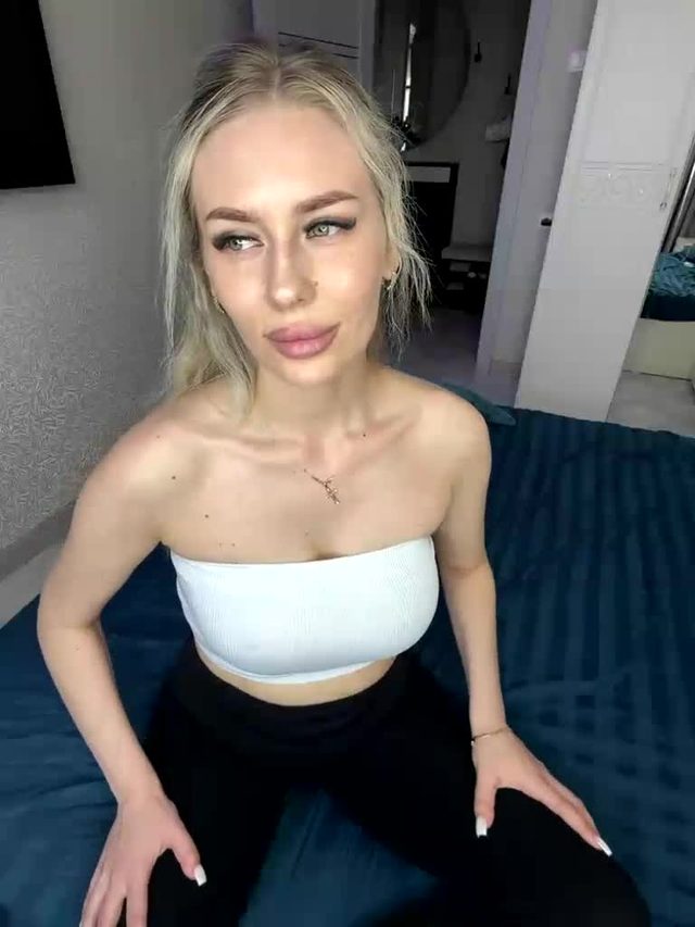lovensesgirl Bongacams webcam show 2026-06-06 06:03
