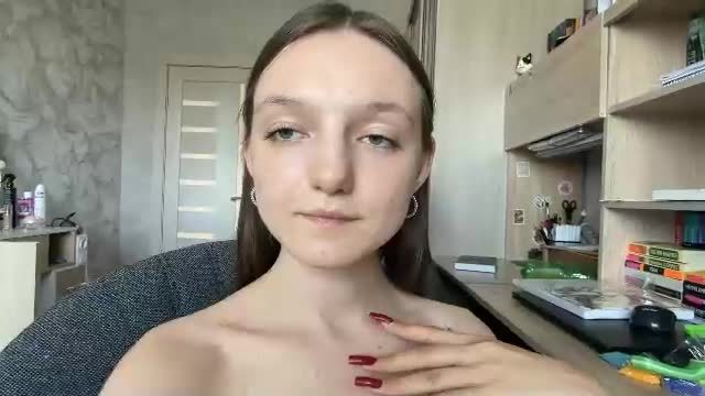 lueyowell Chaturbate live recording 2026-08-03 07:46