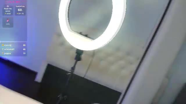lunariscrit Chaturbate webcam show 2026-08-11 21:00