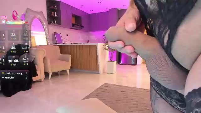 luxyshy Chaturbate live recording 2026-08-26 18:41