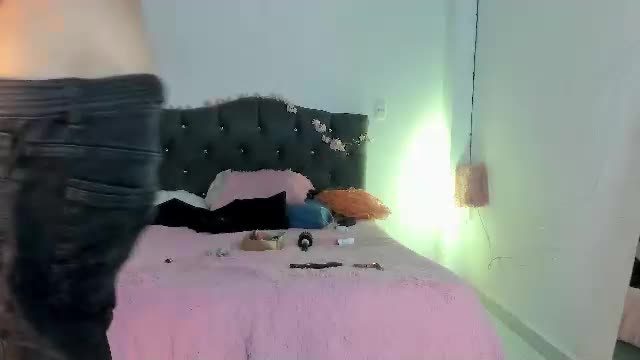nicolefluffypussy Chaturbate cam recording 2026-08-27
