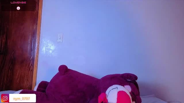 nymzieloren Chaturbate cam video 2026-08-12 13:09