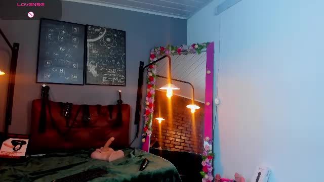 samantha_mature56 streamed cam show aired 2026-09-21 10:49 on Chaturbate