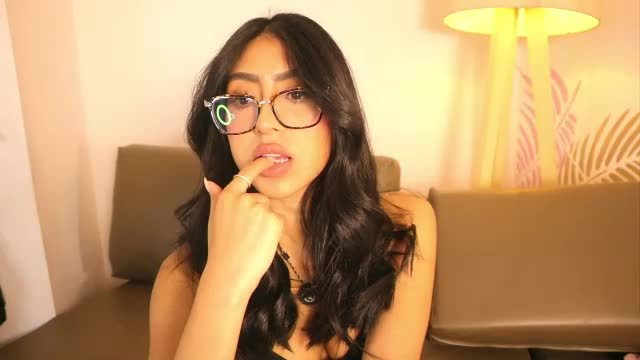 sara_albrecht Chaturbate live recording 2026-08-14 03:23