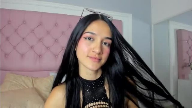 sarahdollss Chaturbate cam recording 2026-05-27 23:55