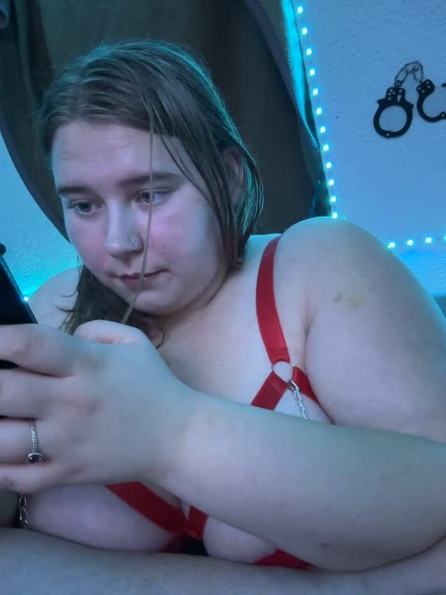 sassi_babe Stripchat webcam recording 2026-10-04 22:31