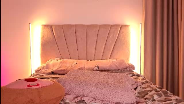 sweetlittlevenus — live cam show 2026-09-17 00:55 · 39 min