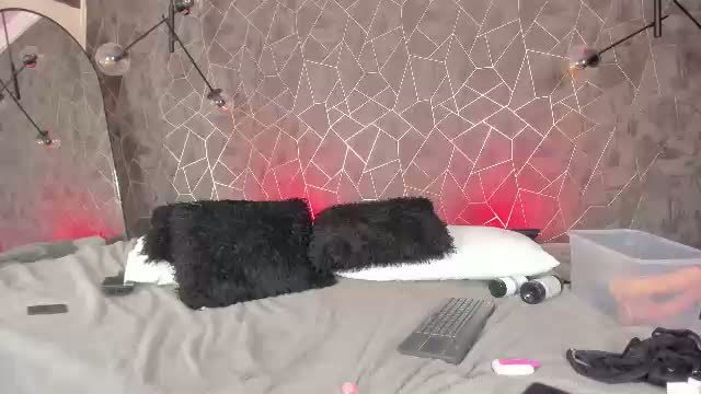 tatiana_oficial Chaturbate live cam show 2026-07-17 11:54
