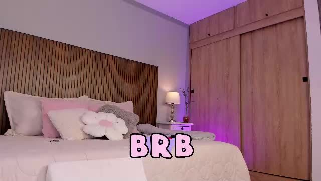 tatikiss_: webcam broadcast on Chaturbate, 2026-09-22 17:25