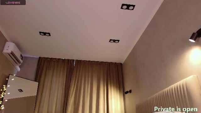 tinyangelxx Chaturbate webcam recording 2026-08-26